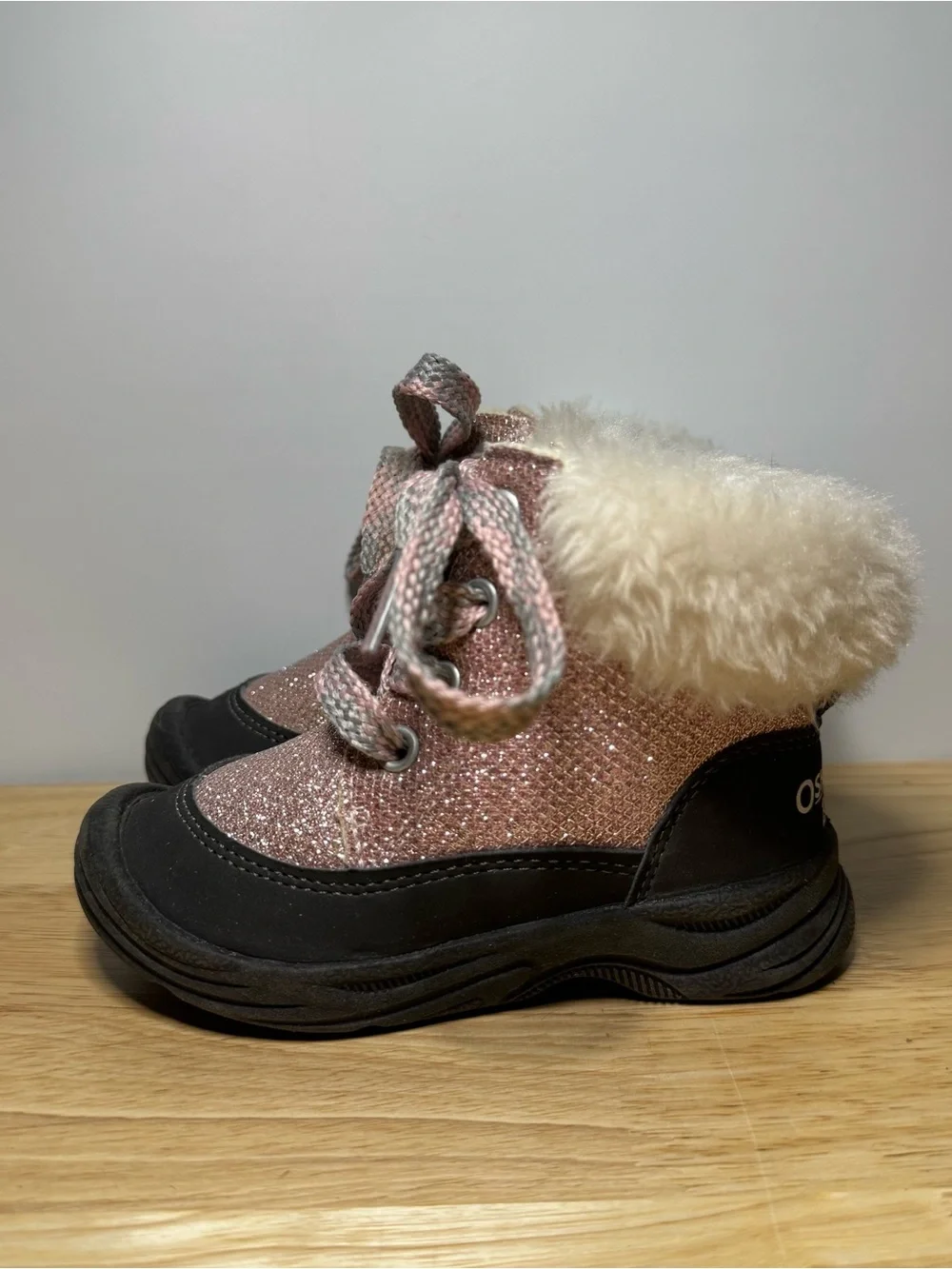 OshKosh B'gosh Toddler Girls 6M Pink Sparkle Lace Up Faux Fur Winter Boots